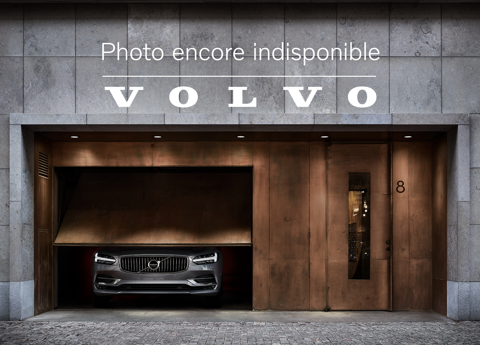 Volvo  B5 AWD Plus - Bright